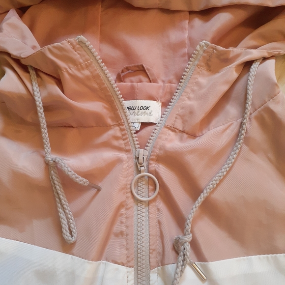 Pink Windbreaker - Picture 4 of 5